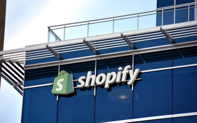 Cover Image for Shopify announces new founder share, Molson Canada workers’ strike to end and Nutrien to ramp up fertiliser production
